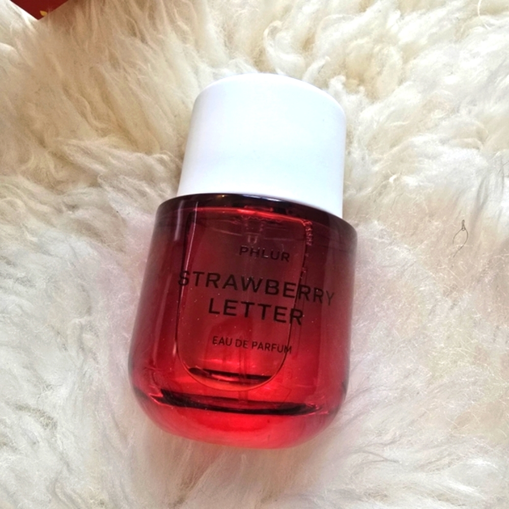 Phlur Strawberry Letter EDP